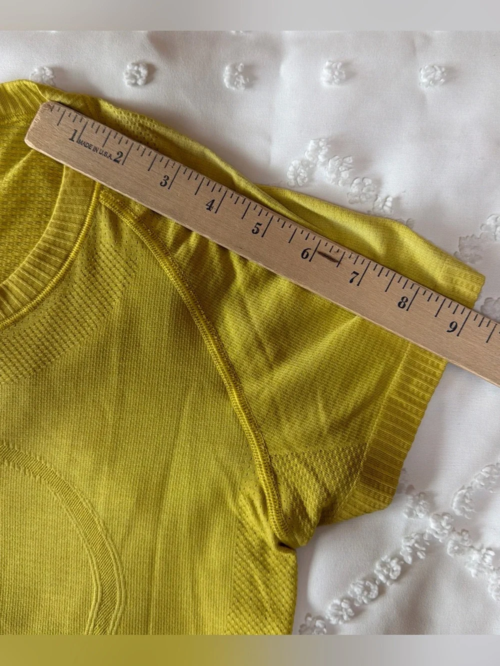 Lululemon Swiftly Tech 2.0 Short Sleeve Tee Gold Yellow Mustard Women’s Size 8 - Picture 3 of 7